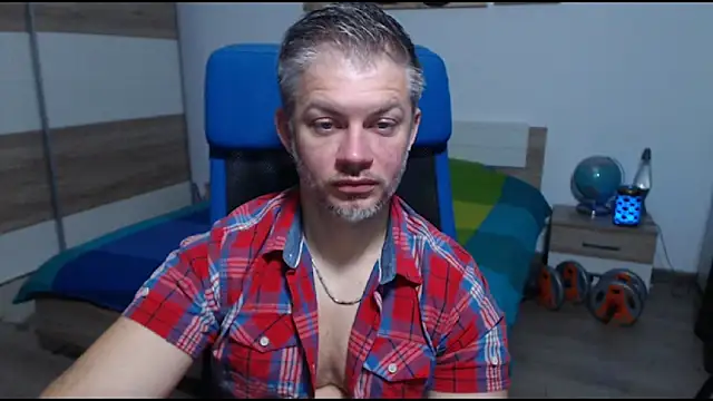 Snapshot of RobbyShawz chatting on October 10, 4:24 am RobbyShawz online show from October 10, 4:24 am