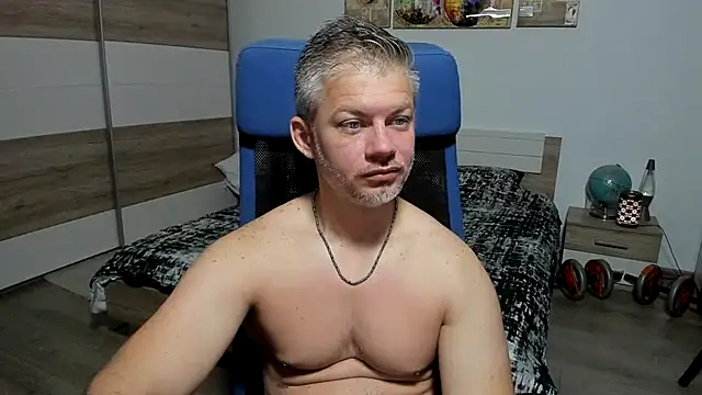 Snapshot of RobbyShawz chatting on June 27, 4:29 am RobbyShawz online show from June 27, 4:29 am