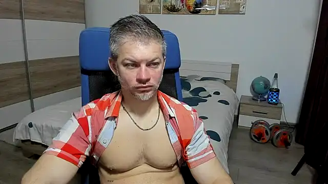 Snapshot of RobbyShawz chatting on February 19, 4:53 am RobbyShawz online show from February 19, 4:53 am