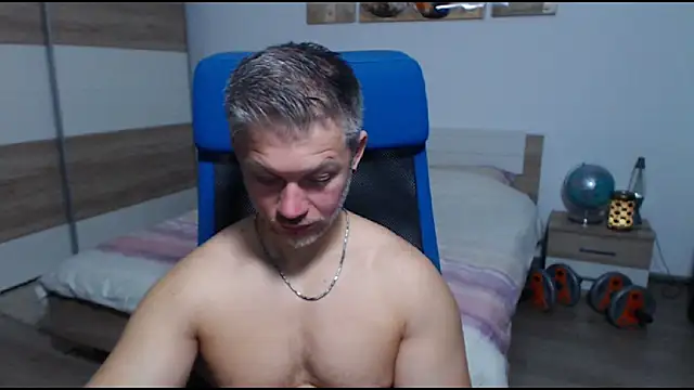 Snapshot of RobbyShawz chatting on September 27, 4:18 am RobbyShawz online show from September 27, 4:18 am