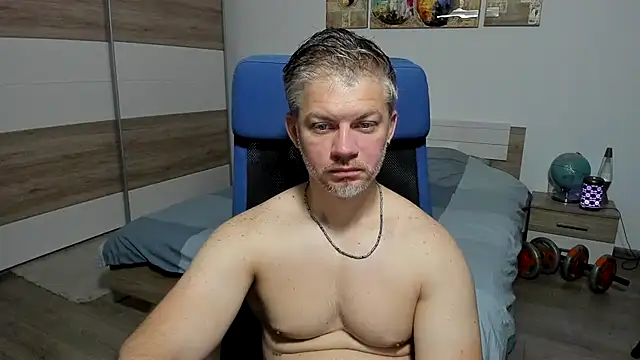 Snapshot of RobbyShawz chatting on June 15, 4:23 am RobbyShawz online show from June 15, 4:23 am