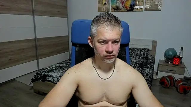 Snapshot of RobbyShawz chatting on June 20, 4:28 am RobbyShawz online show from June 20, 4:28 am