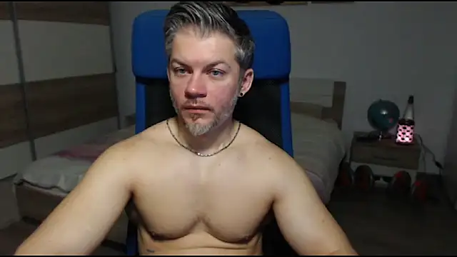 Snapshot of RobbyShawz chatting on February 23, 5:56 am RobbyShawz online show from February 23, 5:56 am