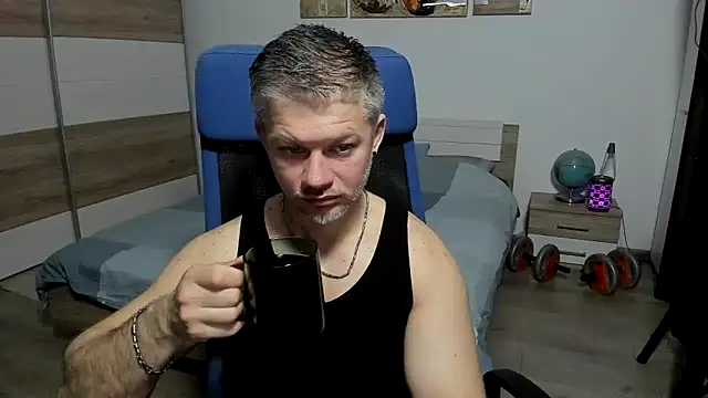 RobbyShawz online show from April 1, 4:58 am