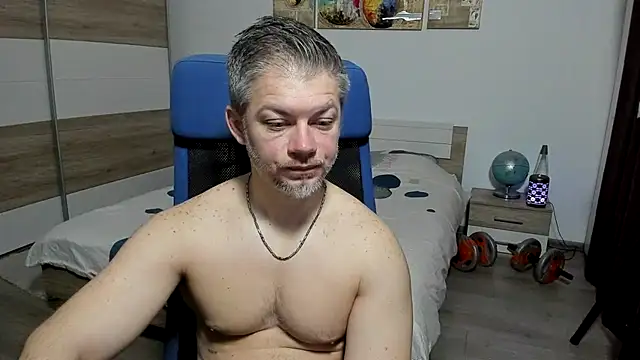 Snapshot of RobbyShawz chatting on February 26, 4:45 am RobbyShawz online show from February 26, 4:45 am