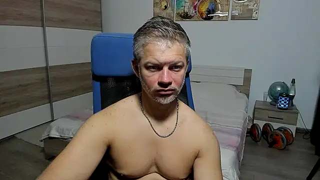 Snapshot of RobbyShawz chatting on July 20, 4:31 am RobbyShawz online show from July 20, 4:31 am
