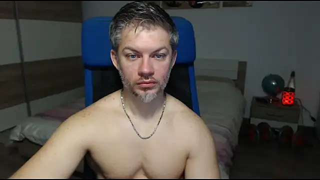 Snapshot of RobbyShawz chatting on February 20, 5:23 am RobbyShawz online show from February 20, 5:23 am
