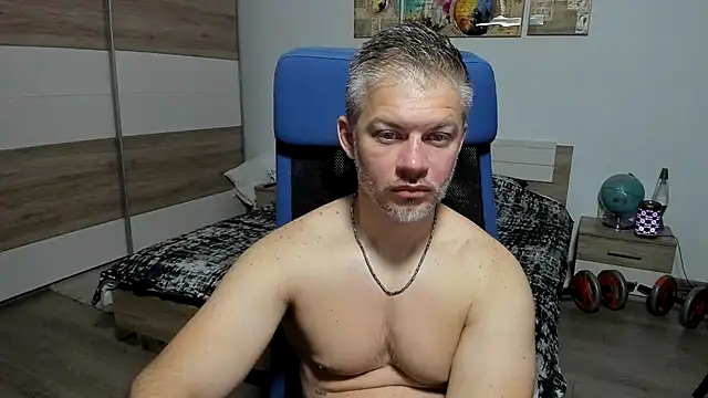 Snapshot of RobbyShawz chatting on June 25, 4:43 am RobbyShawz online show from June 25, 4:43 am