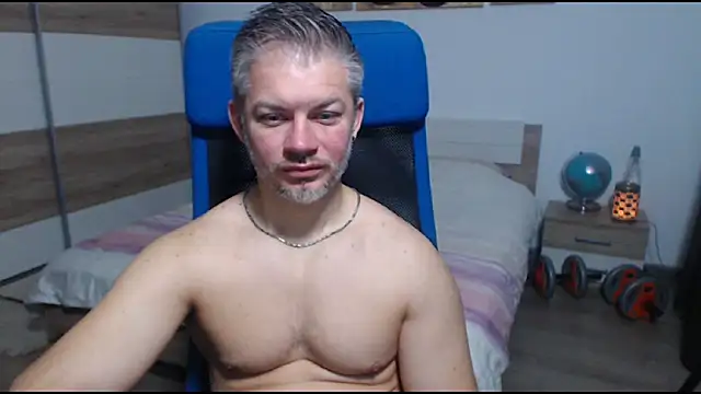 RobbyShawz online show from November 17, 5:11 am