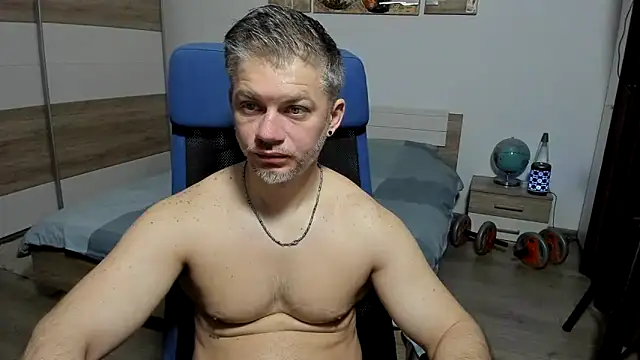 RobbyShawz online show from April 8, 4:47 am