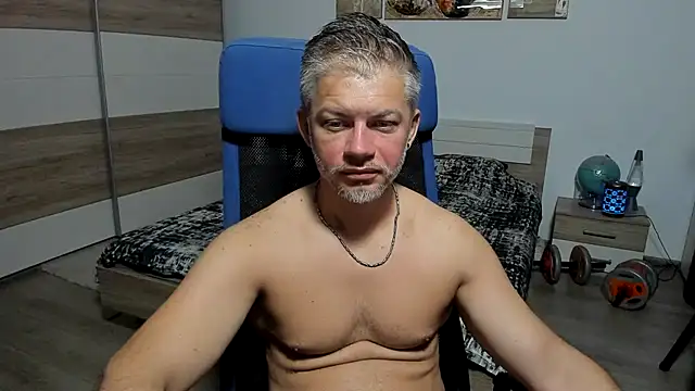 Snapshot of RobbyShawz chatting on July 6, 4:41 am RobbyShawz online show from July 6, 4:41 am