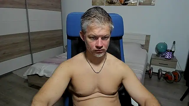 Snapshot of RobbyShawz chatting on July 17, 4:21 am RobbyShawz online show from July 17, 4:21 am