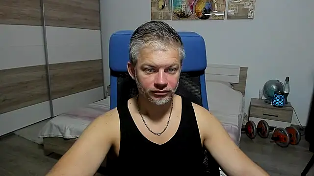 Snapshot of RobbyShawz chatting on July 19, 4:32 am RobbyShawz online show from July 19, 4:32 am