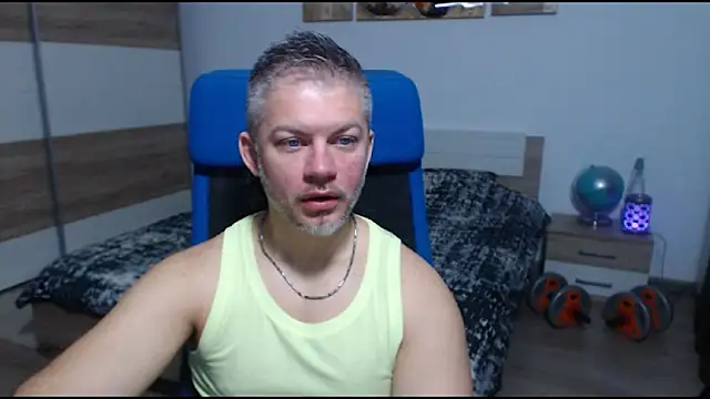 RobbyShawz online show from October 31, 5:48 am