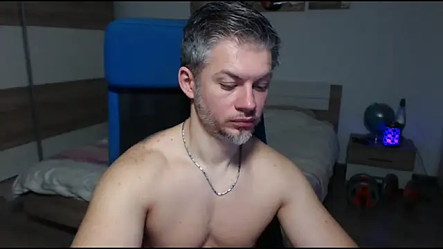 Snapshot of RobbyShawz chatting on February 14, 9:10 pm RobbyShawz online show from February 14, 9:10 pm