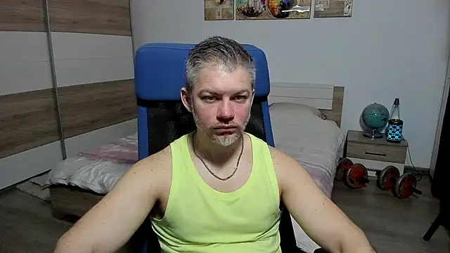 Snapshot of RobbyShawz chatting on February 3, 6:22 am RobbyShawz online show from February 3, 6:22 am