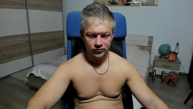 Snapshot of RobbyShawz chatting on July 16, 4:31 am RobbyShawz online show from July 16, 4:31 am
