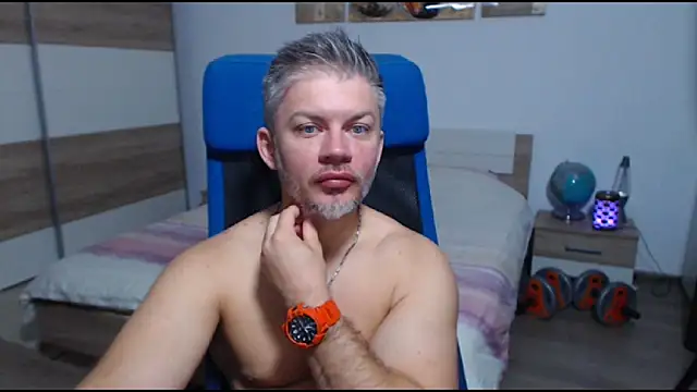 Snapshot of RobbyShawz chatting on September 20, 5:34 am RobbyShawz online show from September 20, 5:34 am