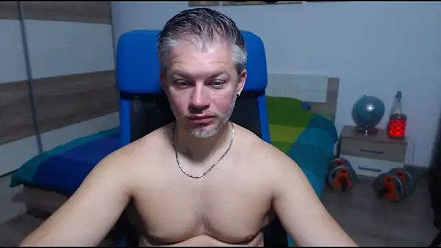 RobbyShawz online show from October 25, 5:39 am