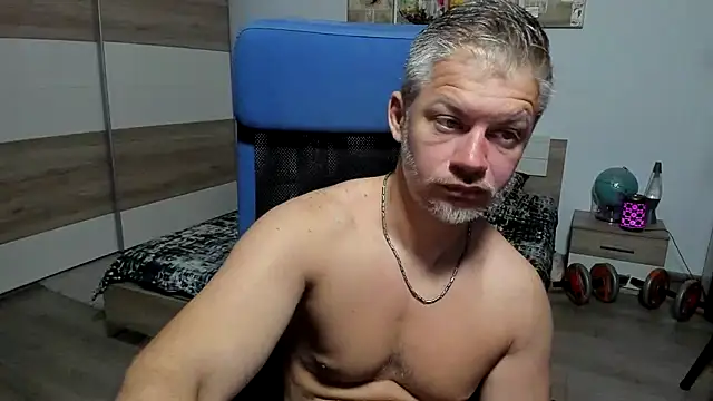 Snapshot of RobbyShawz chatting on July 3, 4:19 am RobbyShawz online show from July 3, 4:19 am