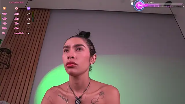 mia-reeves online show from May 28, 6:47 pm
