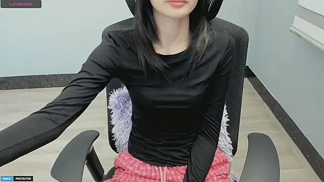 Ayase momo online show from March 21, 10:50 pm
