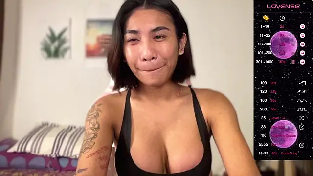 Snapshot of Alaia_Pope chatting on February 5, 4:47 pm Alaia Pope online show from February 5, 4:47 pm