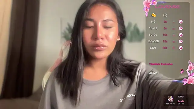 Snapshot of Alaia_Pope chatting on July 14, 11:33 pm Alaia Pope online show from July 14, 11:33 pm