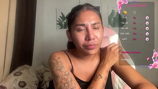 Snapshot of Alaia_Pope chatting on June 22, 6:05 pm Alaia Pope online show from June 22, 6:05 pm