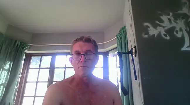 Snapshot of xykenrah@xh chatting on March 21, 1:23 pm xykenrahxh online show from March 21, 1:23 pm