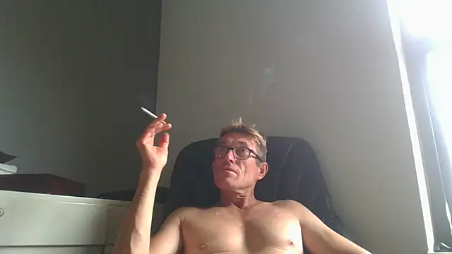 Snapshot of xykenrah@xh chatting on December 25, 6:41 am xykenrahxh online show from December 25, 6:41 am