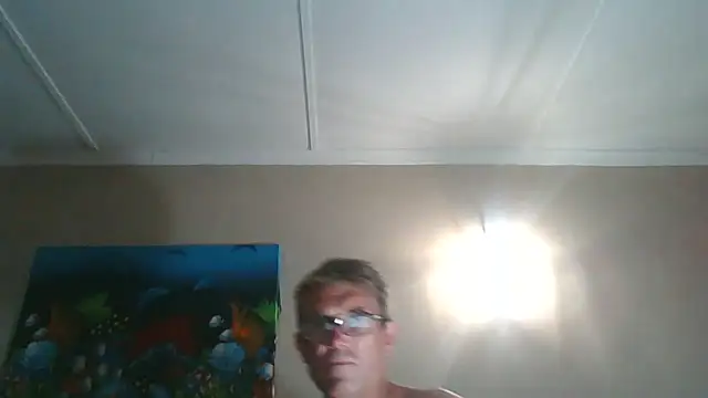 Snapshot of xykenrah@xh chatting on November 24, 12:21 am xykenrahxh online show from November 24, 12:21 am