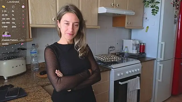 Snapshot of Lunamix chatting on March 12, 4:02 pm Lunamix online show from March 12, 4:02 pm