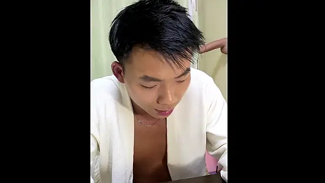 Snapshot of asiahot_liam chatting on January 23, 10:54 am asiahot liam online show from January 23, 10:54 am