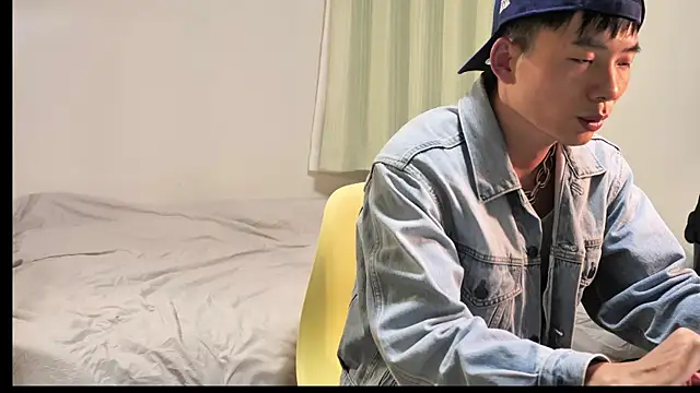 asiahot liam online show from November 23, 8:02 am