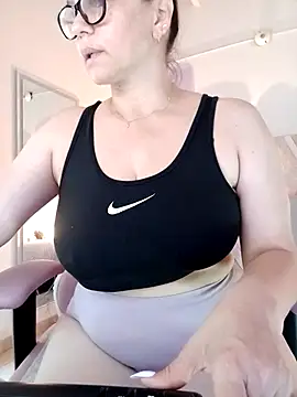 MariaPau 83 online show from March 2, 4:25 pm