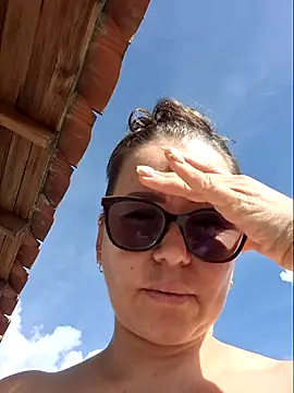 Snapshot of MariaPau_83 chatting on June 2, 1:00 pm MariaPau 83 online show from June 2, 1:00 pm