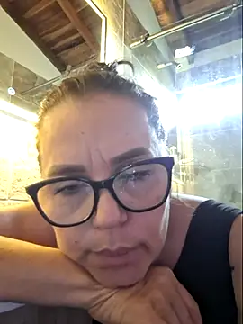 Snapshot of MariaPau_83 chatting on April 30, 8:57 pm MariaPau 83 online show from April 30, 8:57 pm