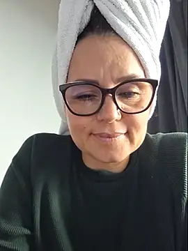 Snapshot of MariaPau_83 chatting on June 9, 4:52 pm MariaPau 83 online show from June 9, 4:52 pm