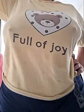 Snapshot of MariaPau_83 chatting on July 16, 3:31 pm MariaPau 83 online show from July 16, 3:31 pm