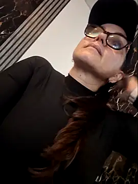Snapshot of MariaPau_83 chatting on June 4, 8:46 pm MariaPau 83 online show from June 4, 8:46 pm