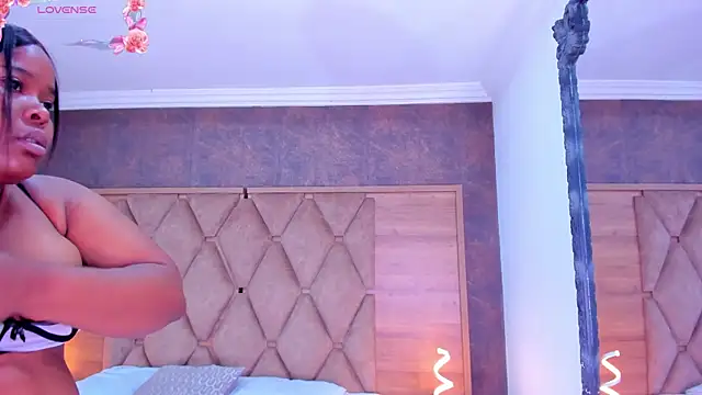 Snapshot of Rianamanson chatting on November 3, 4:39 am Rianamanson online show from November 3, 4:39 am