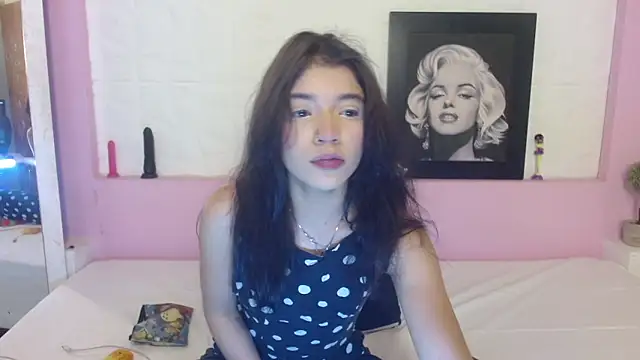 Sweetcristin online show from April 23, 3:13 am