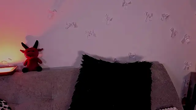 Snapshot of pamela_doll3 chatting on June 20, 5:12 am pamela doll3 online show from June 20, 5:12 am