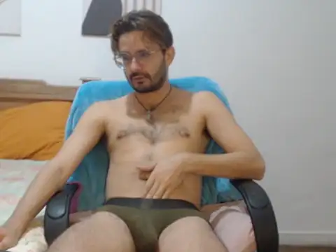 Snapshot of peterannaud chatting on October 8, 11:34 am peterannaud online show from October 8, 11:34 am