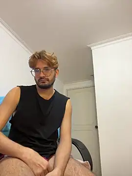 Snapshot of peterannaud chatting on September 20, 3:17 pm peterannaud online show from September 20, 3:17 pm