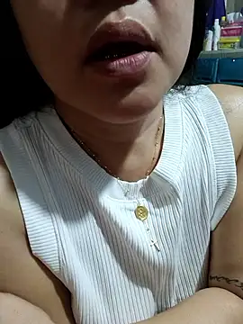Snapshot of samanthaslut chatting on June 15, 4:17 pm samanthaslut online show from June 15, 4:17 pm
