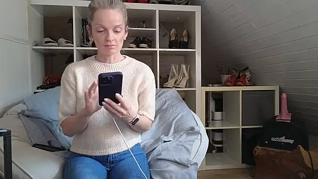 Sabdeluxe online show from March 25, 9:52 am