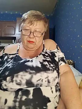 Snapshot of Lena_Gaby chatting on July 9, 7:46 pm Lena Gaby online show from July 9, 7:46 pm