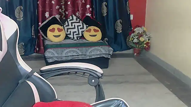 Naiaa-mylove online show from March 10, 7:55 am